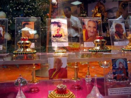 Exposition des Reliques Pagode Roubaix 2006
